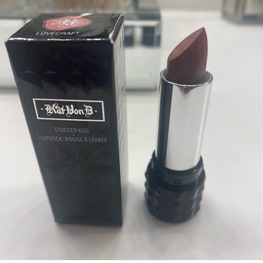 BRAND NEW KAT VON D LOVECRAFT LIPSTICK!!! ORIGINAL FORMULA- HARD TO FIND!!!